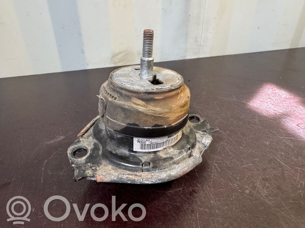 Engine mount bracket   68252518AB,52124671AF,68110950AA,68110950AB,68110950AC,68252518AA