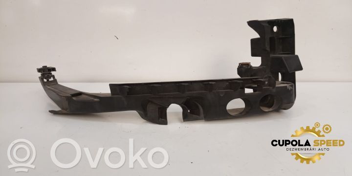 Headlight/headlamp mounting bracket   8P0805608