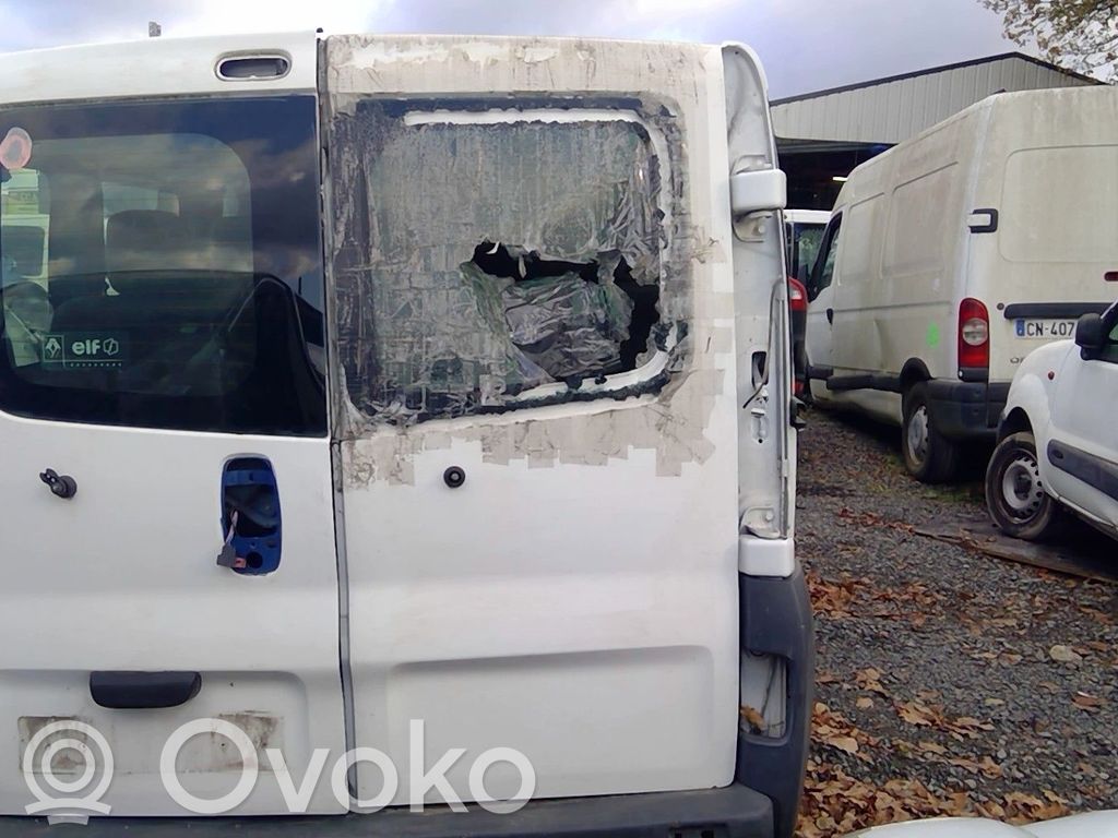 Renault Trafic II (X83) Puerta de carga trasera/atrás 