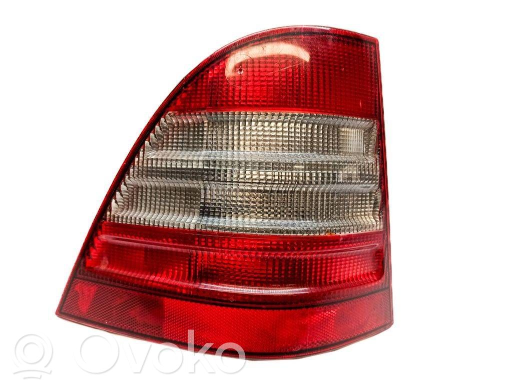 Mercedes-Benz ML W163 Lampă spate în caroserie 