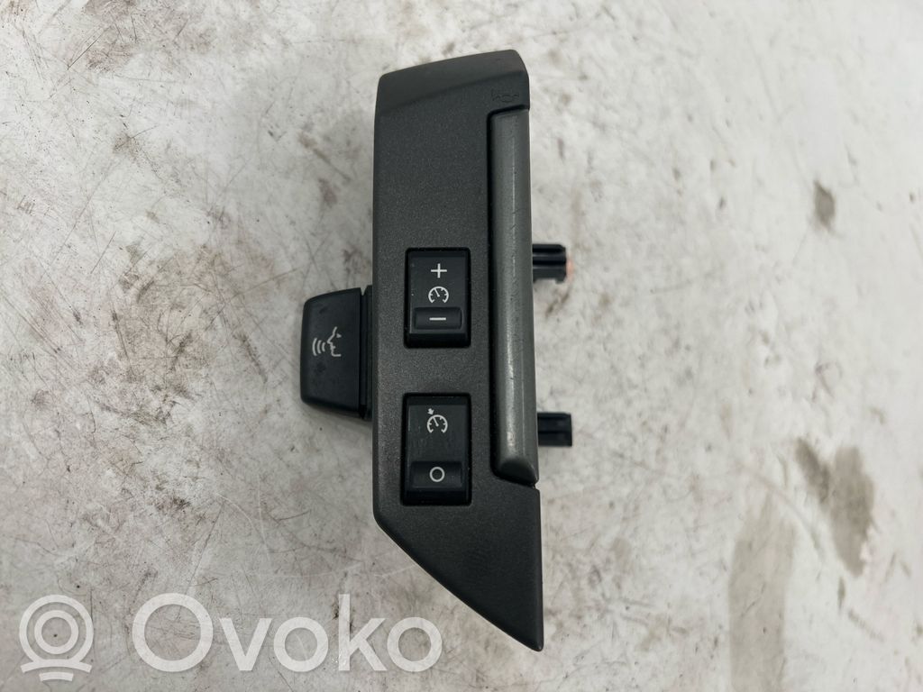 Land Rover Discovery 3 - LR3 Przełącznik / Przycisk kierownicy 
