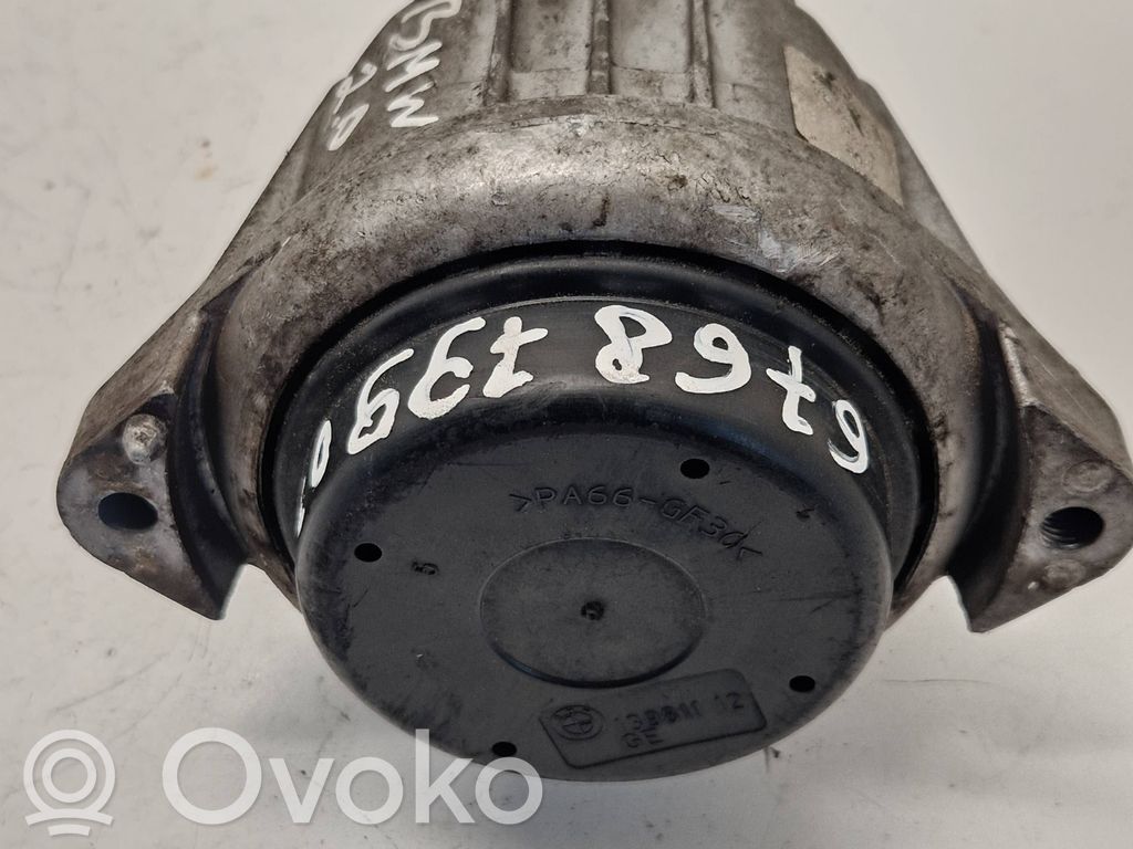 Moottorin kiinnikekorvake   676879903,13981112