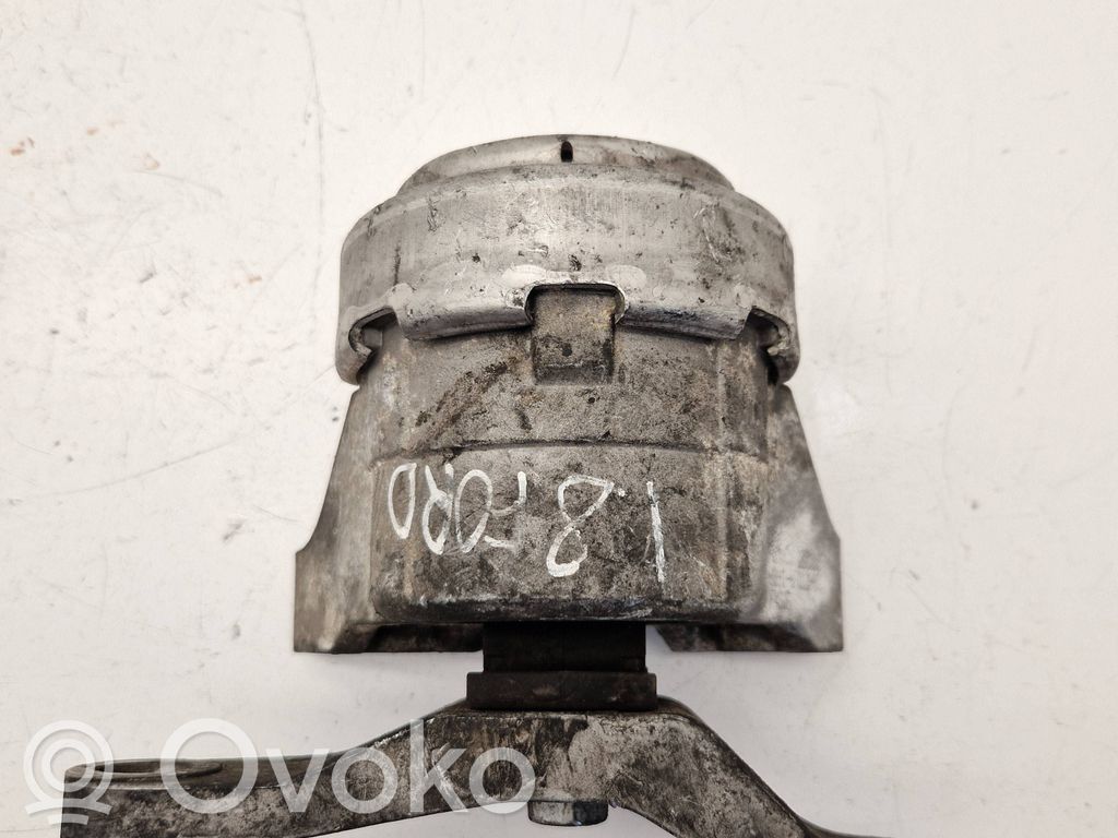 Ford S-MAX Engine mount bracket 