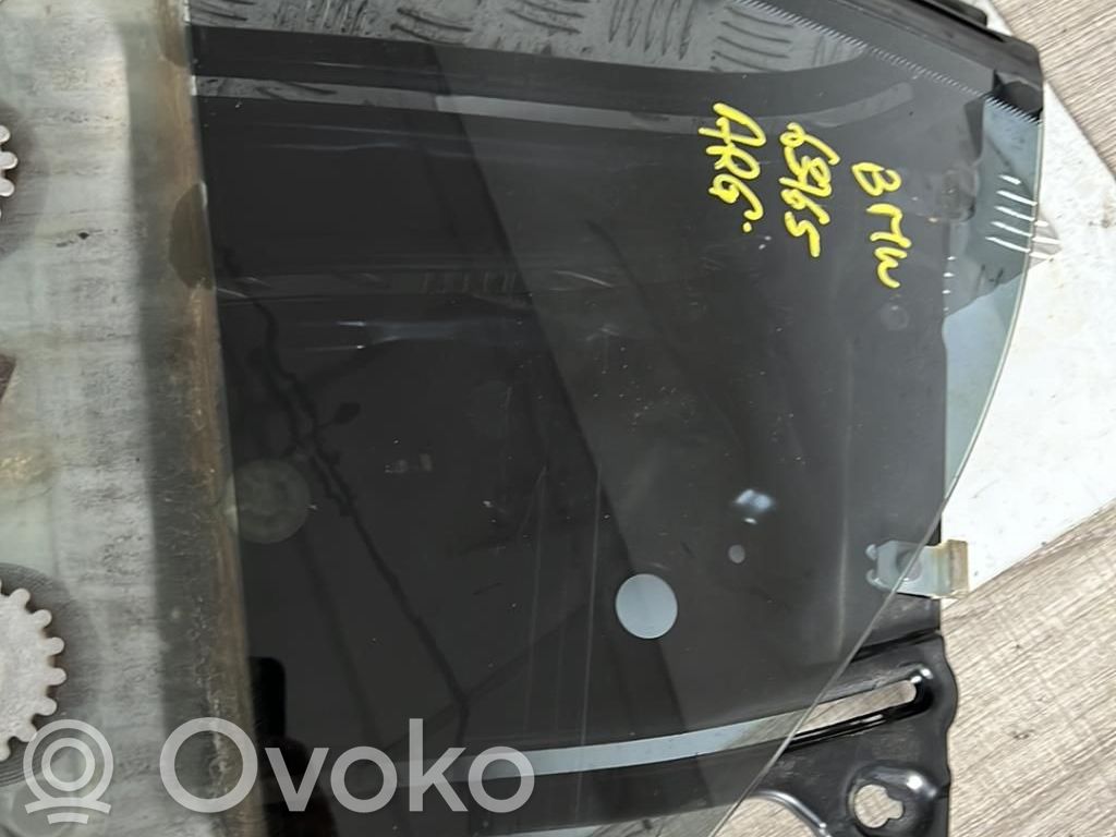BMW 1 E82 E88 Rear door window glass 