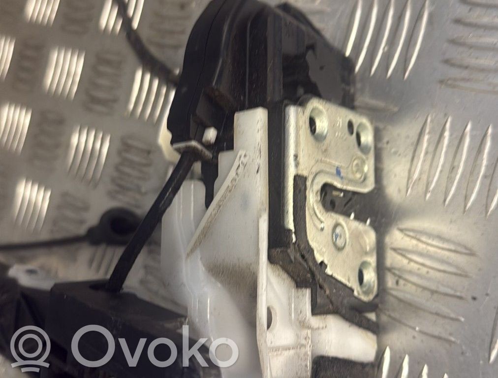 Etuoven lukko   03111