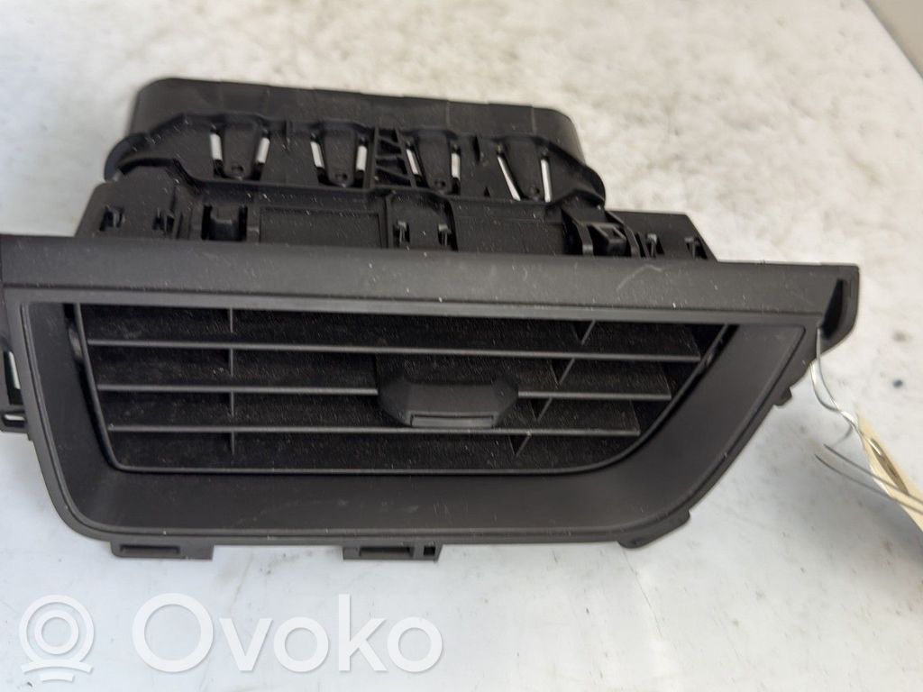 Renault Express Moldura protectora de la rejilla de ventilación lateral del panel 