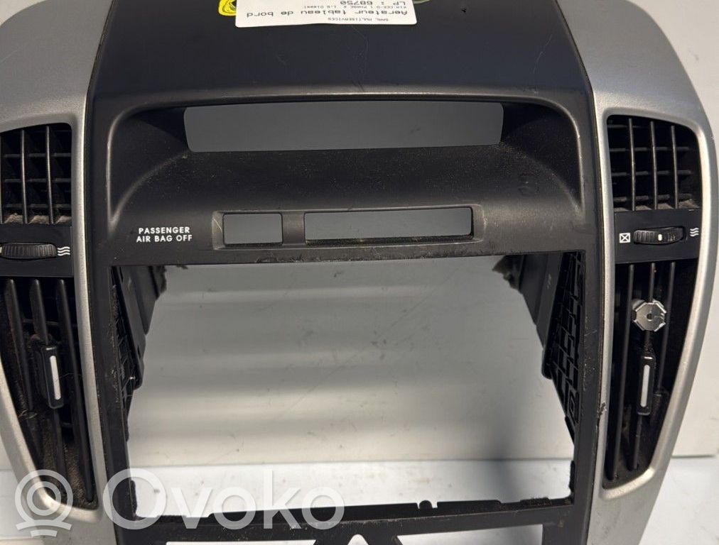 KIA Ceed Dash center air vent grill 