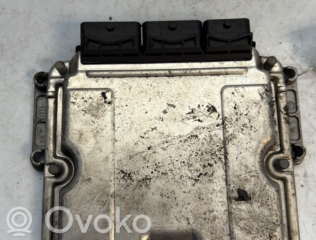 Renault Master II Engine control unit/module 