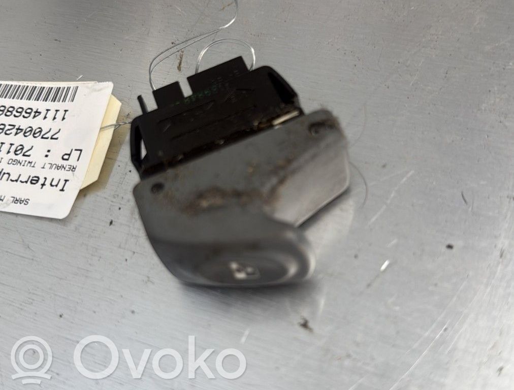 Renault Twingo I Electric window control switch 