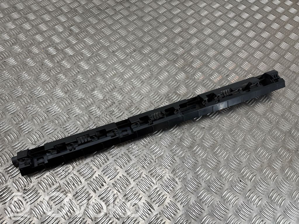 Sill supporting ledge   32216385