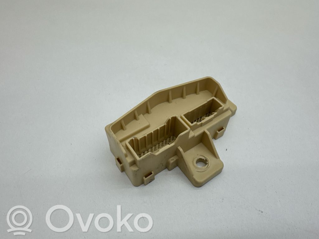 KIA Ceed Fuse module 