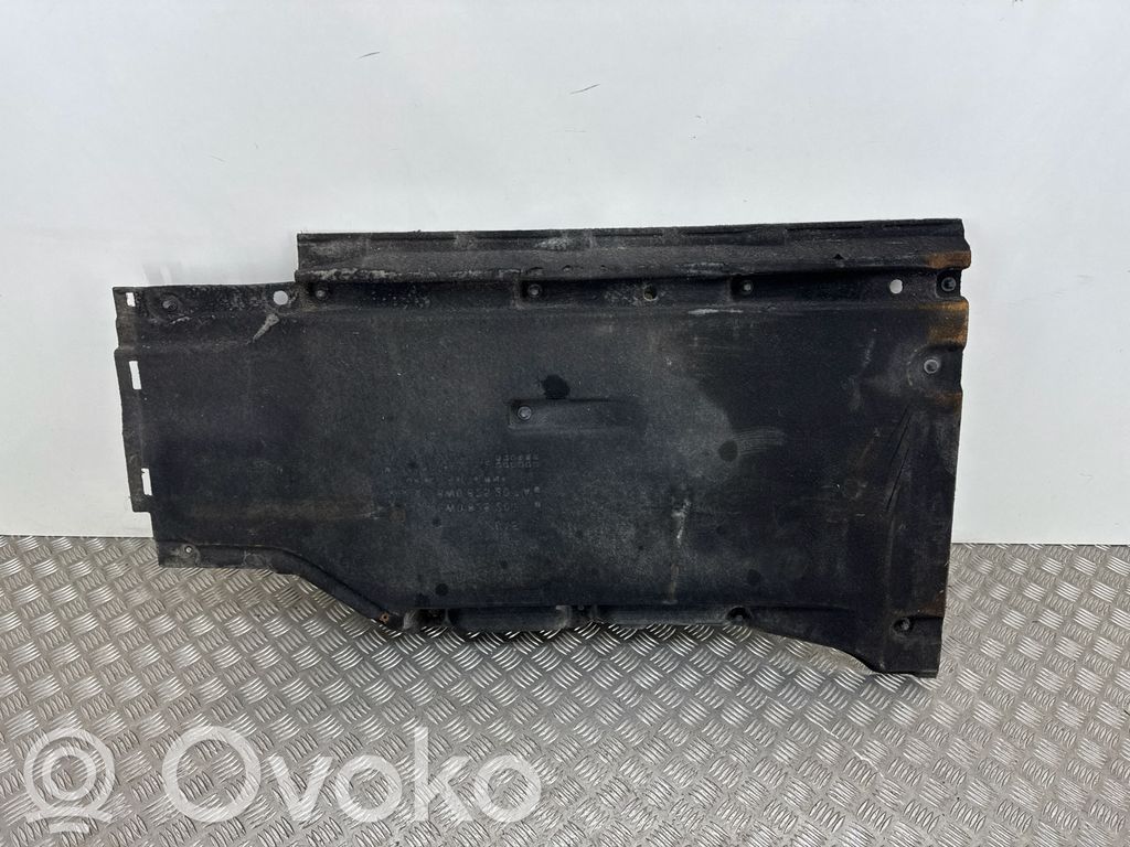 Audi A4 S4 B9 Osłona boczna podwozia 