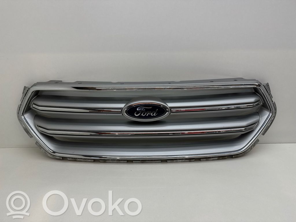 Ford Kuga II Etusäleikkö 