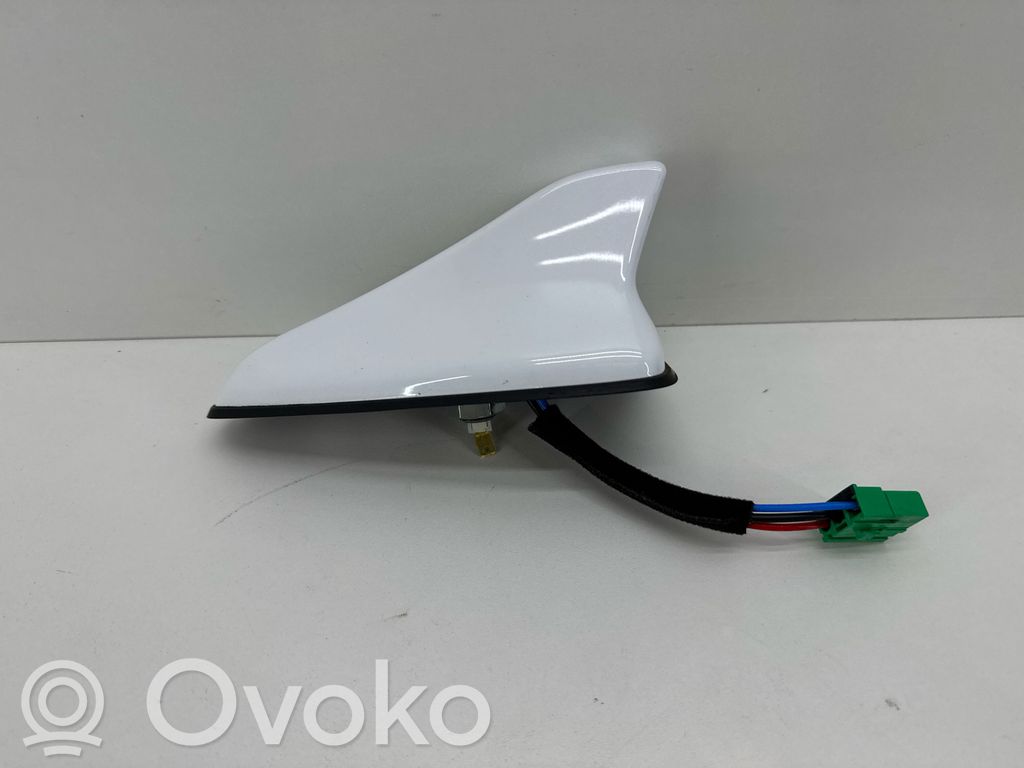KIA Ceed GPS-pystyantenni 