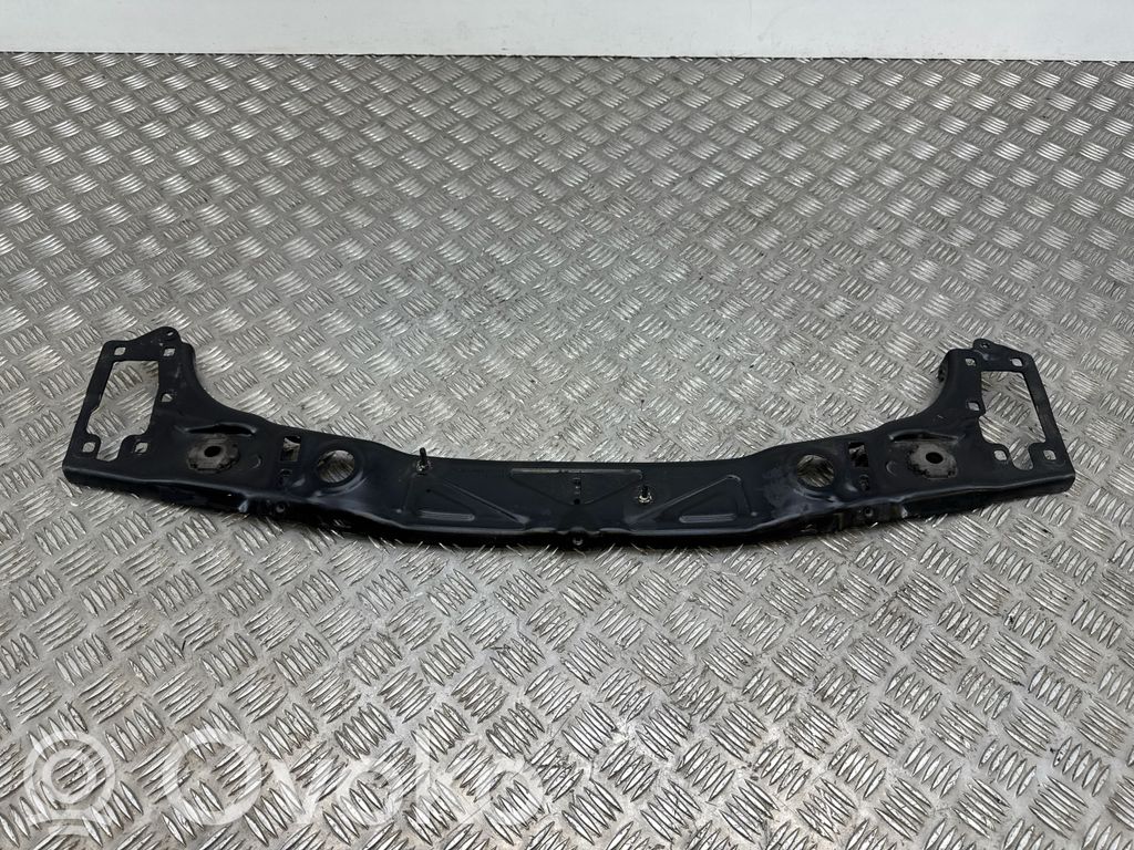 BMW 2 F45 Viršutinė dalis radiatorių panelės (televizoriaus) 