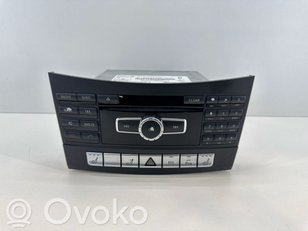 Panel / Radioodtwarzacz CD/DVD/GPS   A2129001826,A2129012107