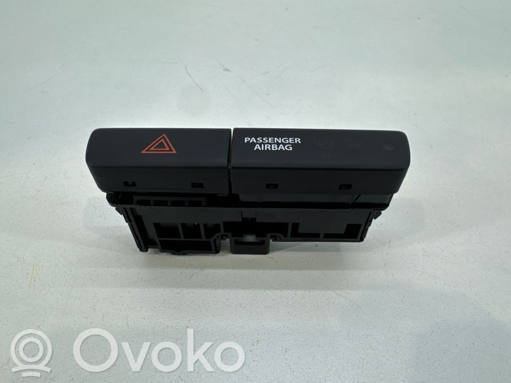 Suzuki Ignis Hazard light switch 