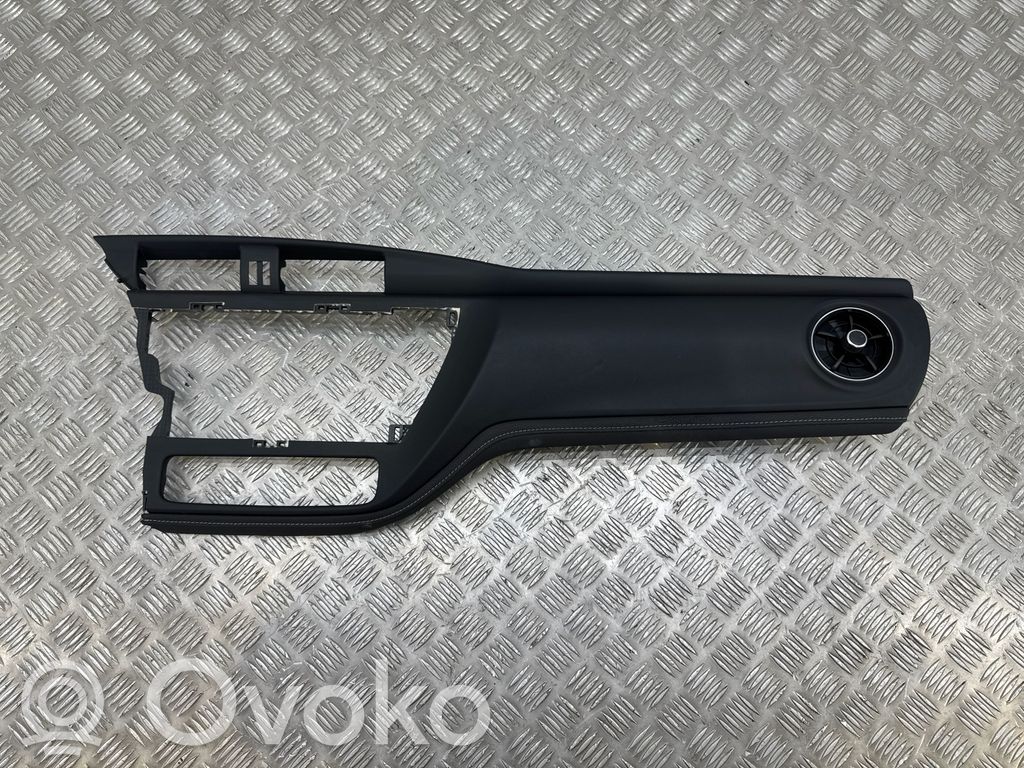 Toyota Auris E180 Panel trim 