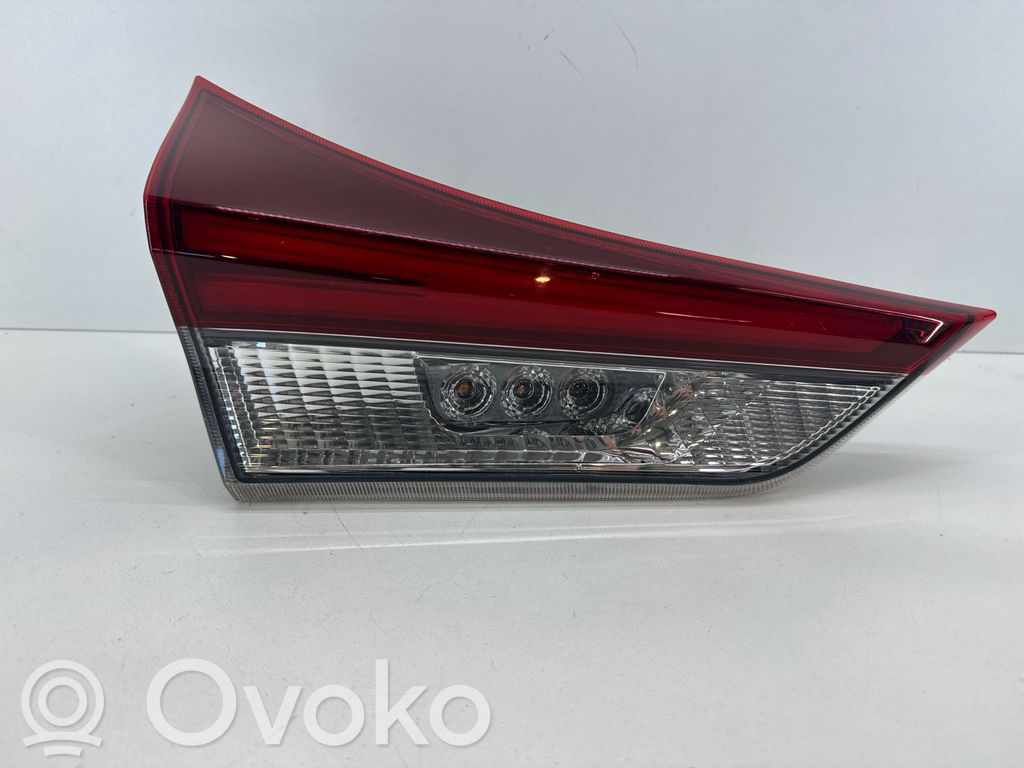 Toyota Auris E180 Takaluukun takavalot 