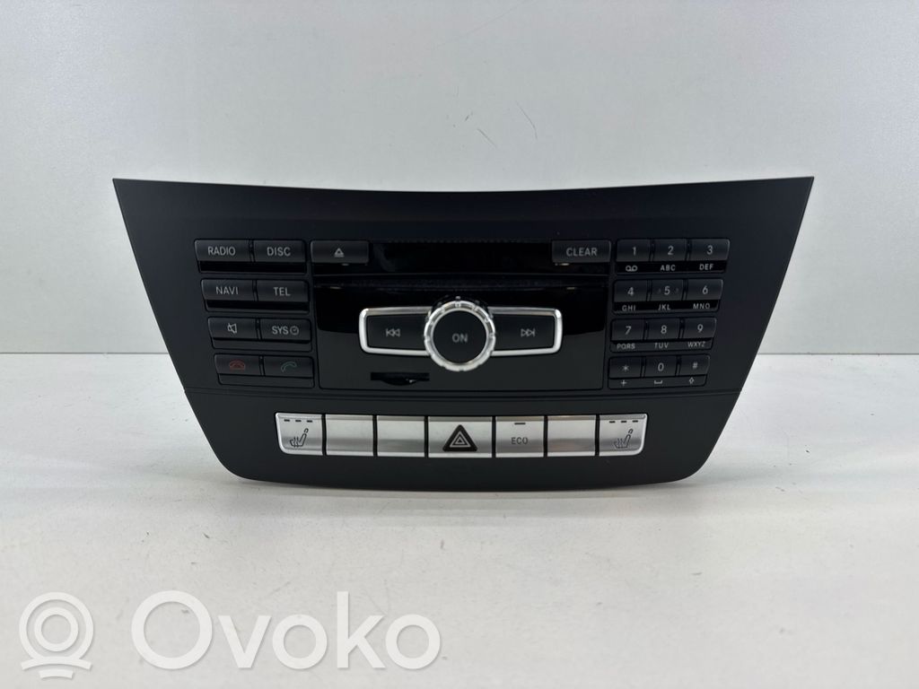 Mercedes-Benz C W204 Unidad delantera de radio/CD/DVD/GPS 