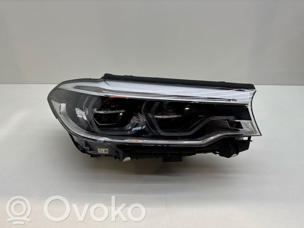 BMW 5 G30 G31 G38 Lampa przednia 