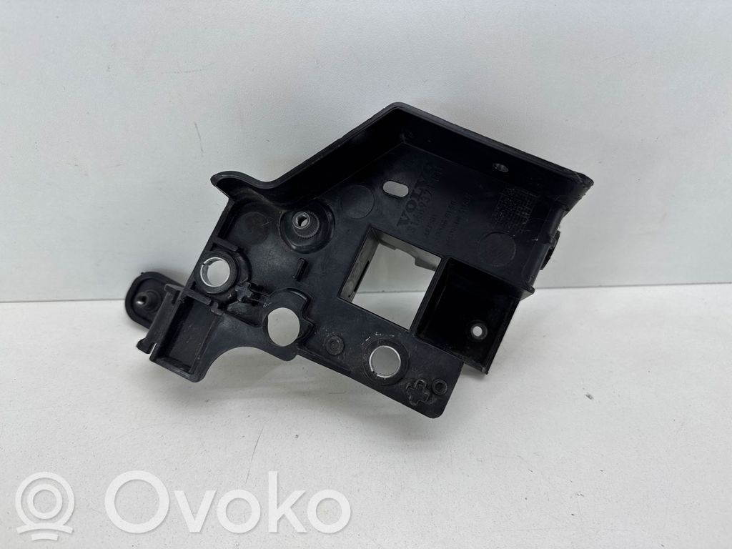 Volvo XC40 Ajovalon kannake 