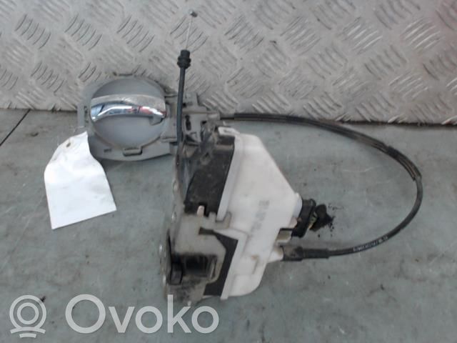 Citroen C3 Priekšpusē slēdzene 