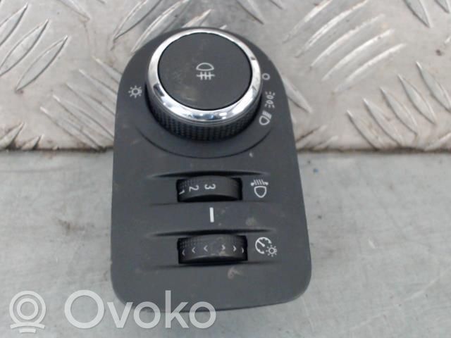 Headlight level height control switch   13470443