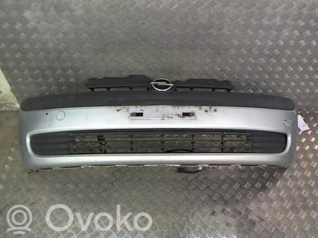 Opel Corsa C Parachoques delantero 
