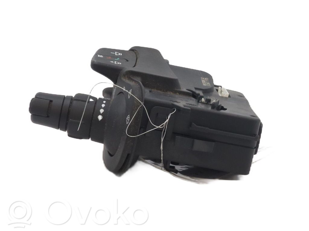Renault Kangoo II Wiper control stalk 