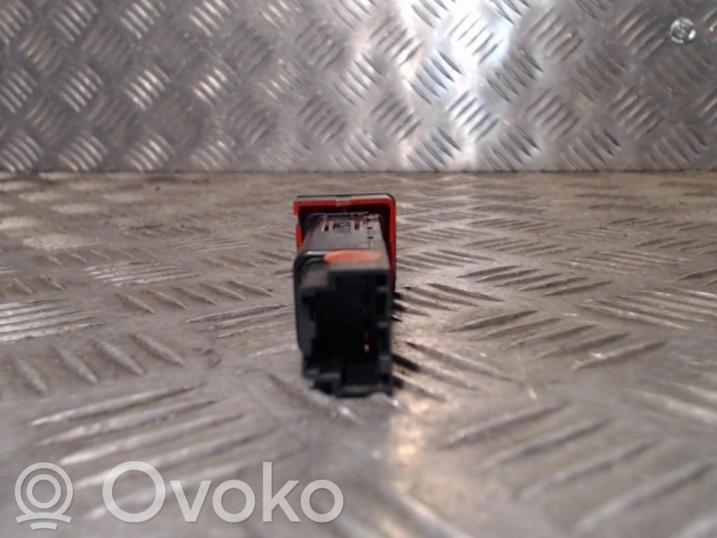Chevrolet Captiva Hazard light switch 