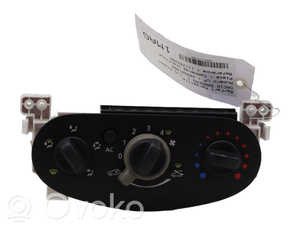 Dacia Sandero Climate control unit 