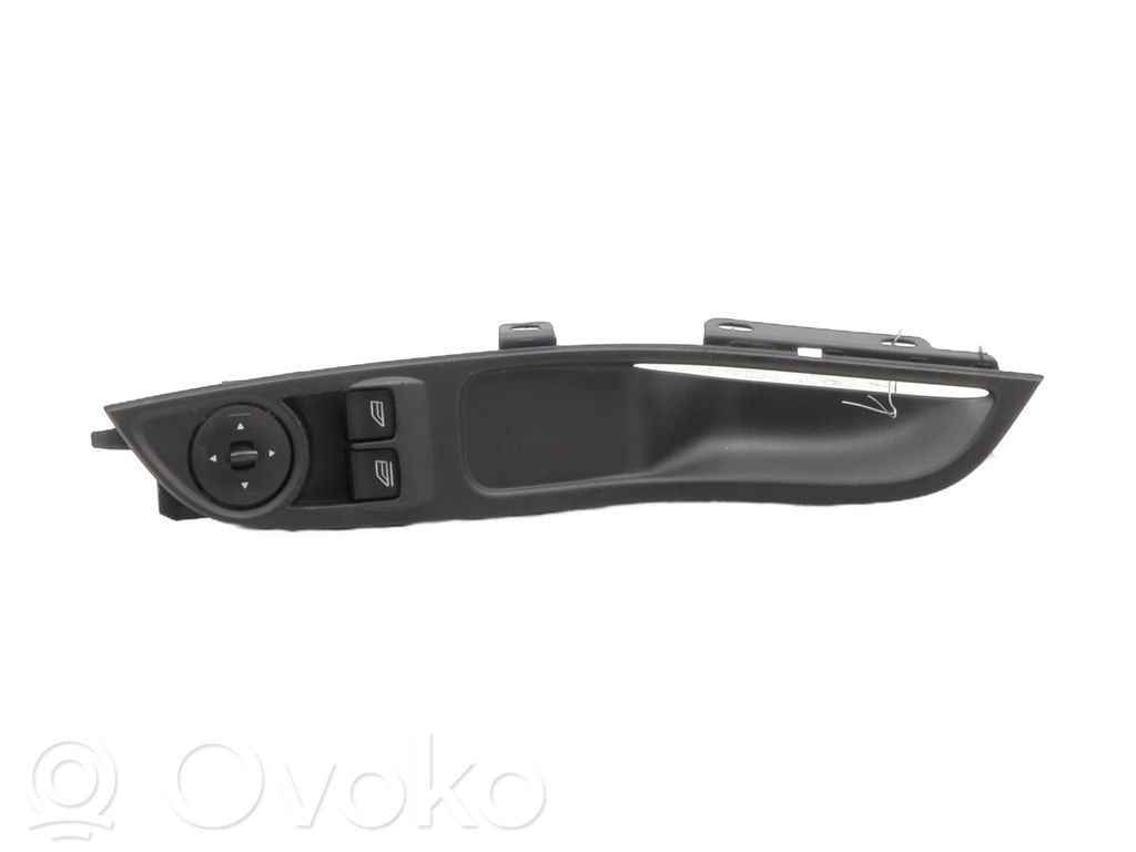 Electric window control switch   1690870