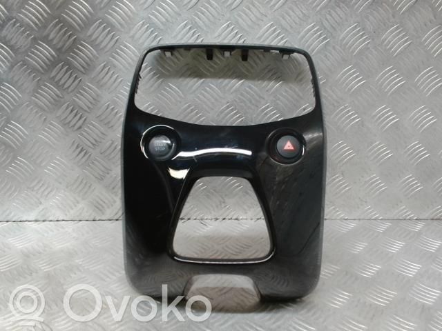 Peugeot 108 Centrinė konsolė 