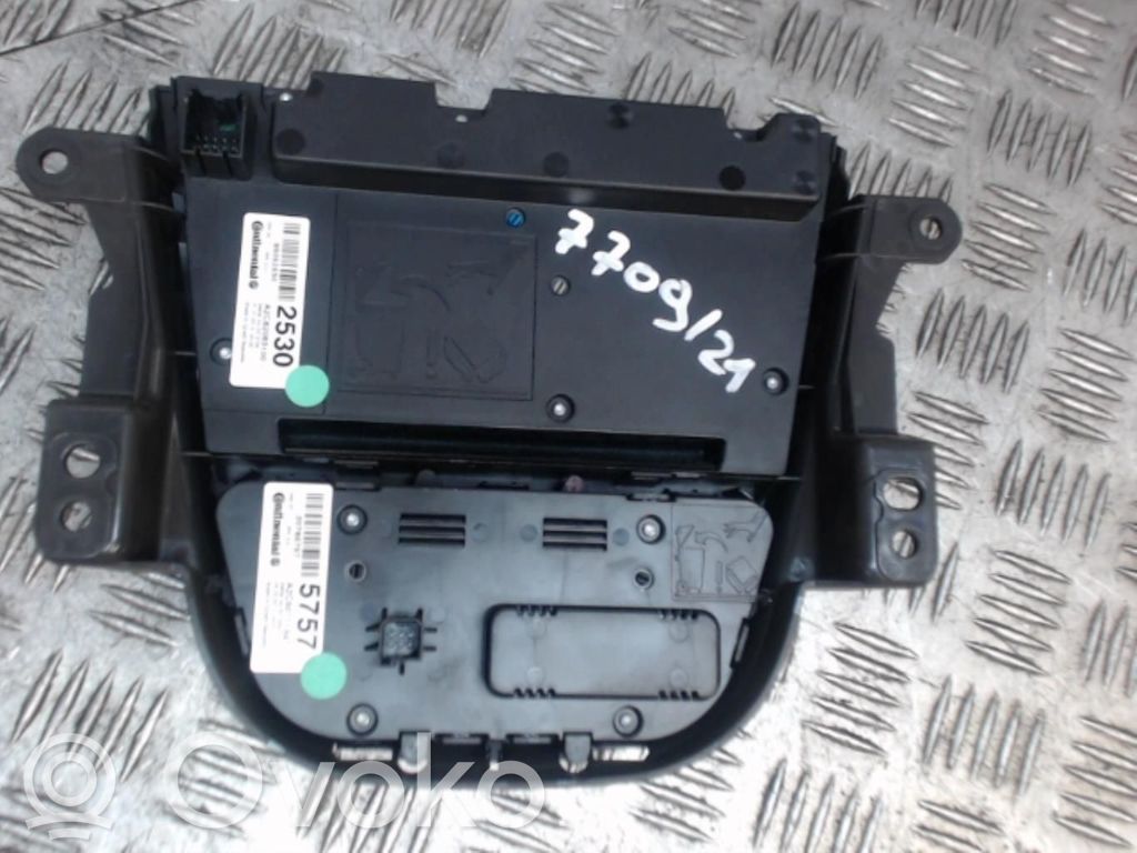 Opel Mokka Climate control unit 