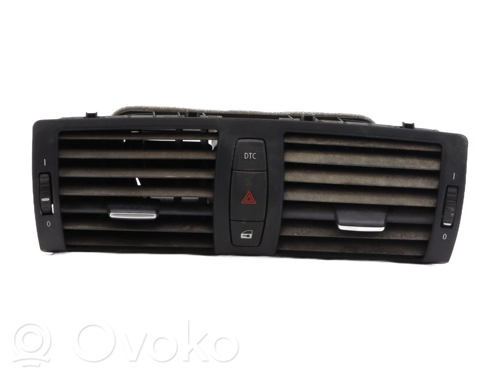 BMW 1 E81 E87 Dash center air vent grill 