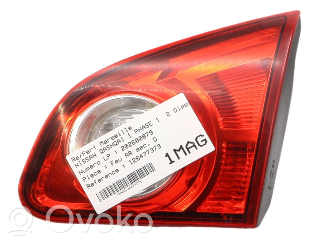 Nissan Qashqai Lampy tylnej klapy bagażnika 