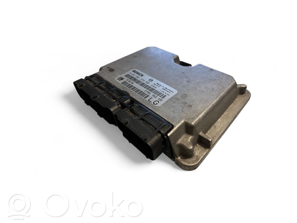 Opel Vectra B Engine control unit/module 