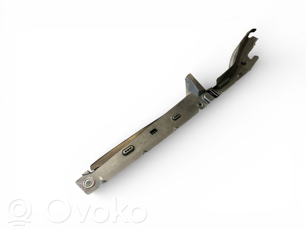 Ford Mondeo MK IV Uchwyt / Mocowanie błotnika przedniego 