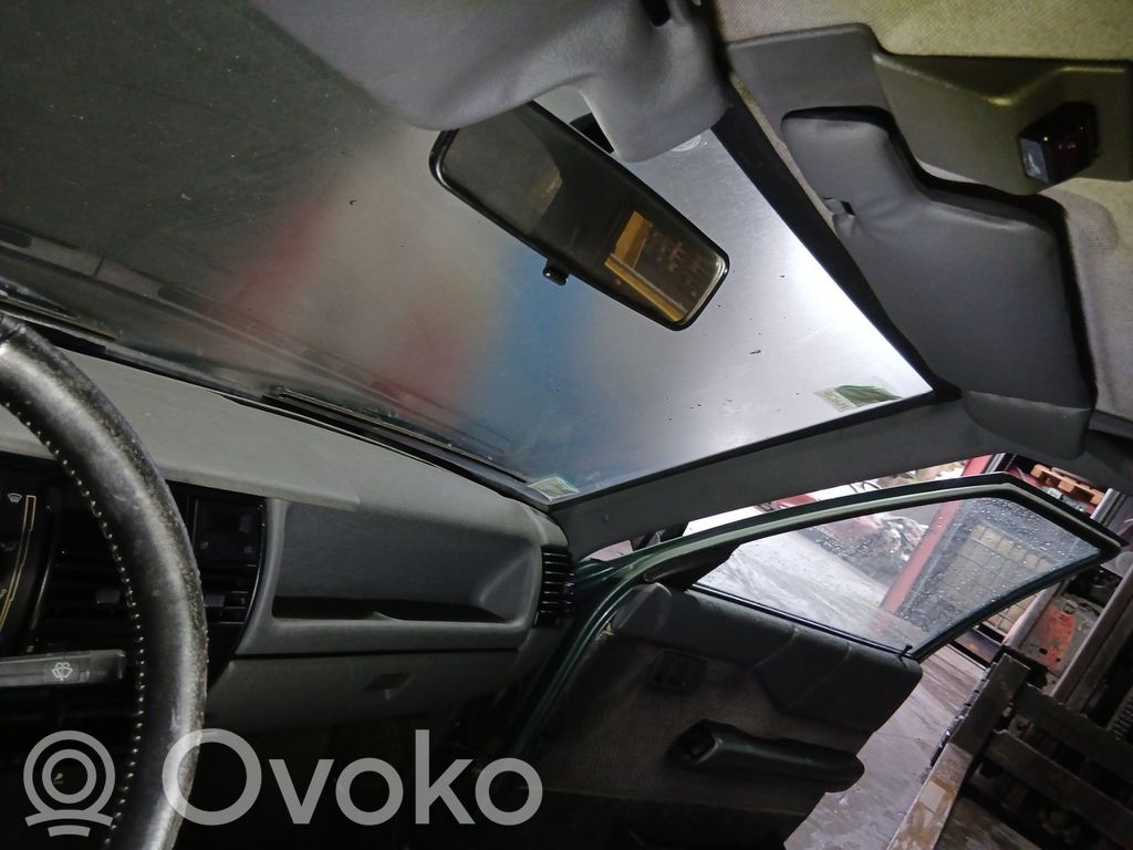 Rear view mirror (interior)