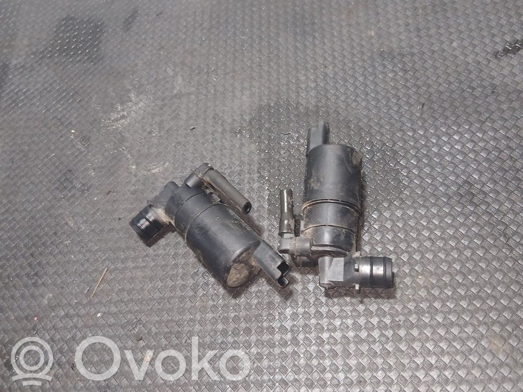 Windscreen/windshield washer pump   643476