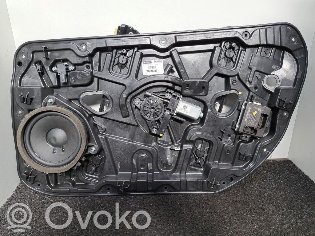 Volvo V40 Macara ușă față cu motor 