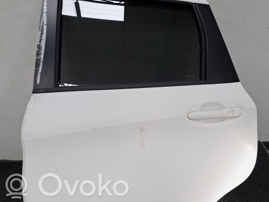 Nissan Note (E12) Galinės durys 