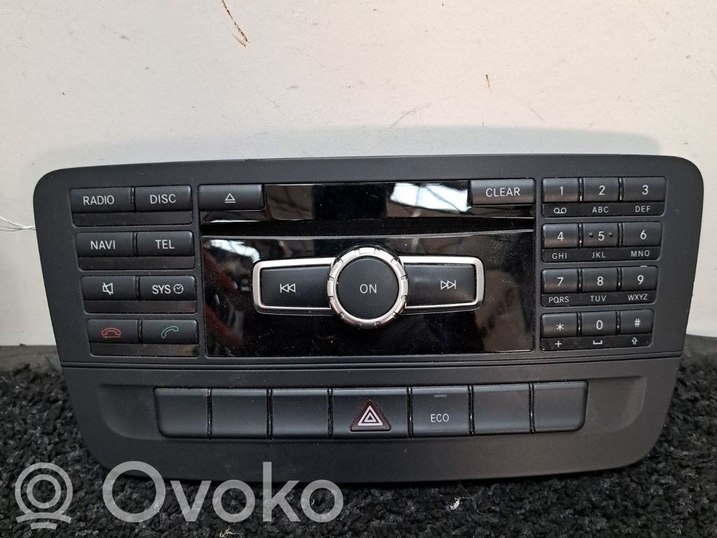 Mercedes-Benz A W176 Panel / Radioodtwarzacz CD/DVD/GPS 