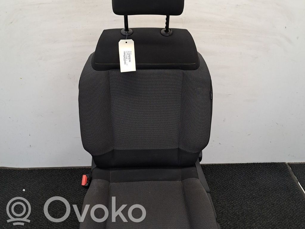 Citroen C3 Kuljettajan istuin 