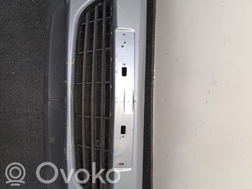 Opel Astra H Zderzak przedni 