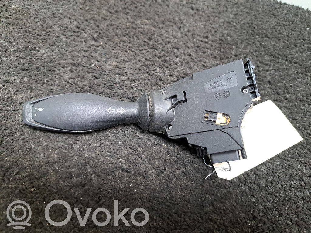 Suuntavilkun vipu   13335