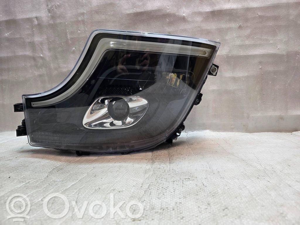 Mercedes-Benz Sprinter W906 Headlight/headlamp 