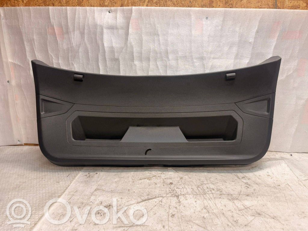 Seat Arona Poszycie / Tapicerka tylnej klapy bagażnika 