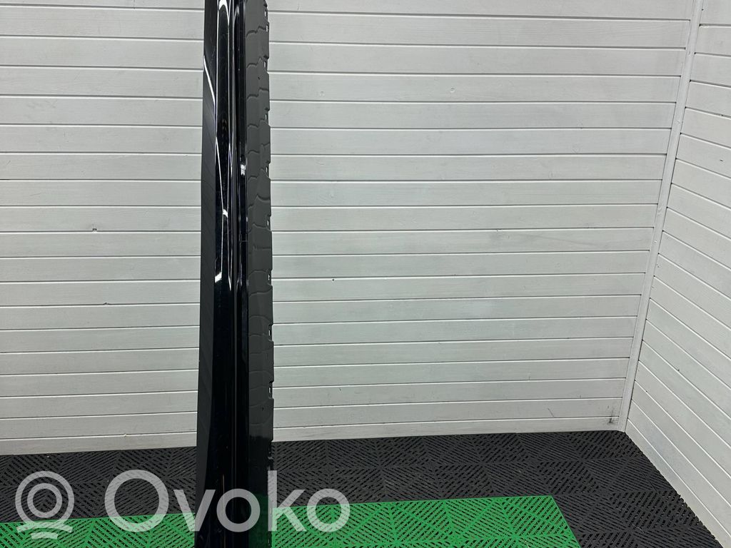 BMW 7 G70 Moldura lateral zona de pies 